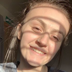 Meet your Posher, Alisha